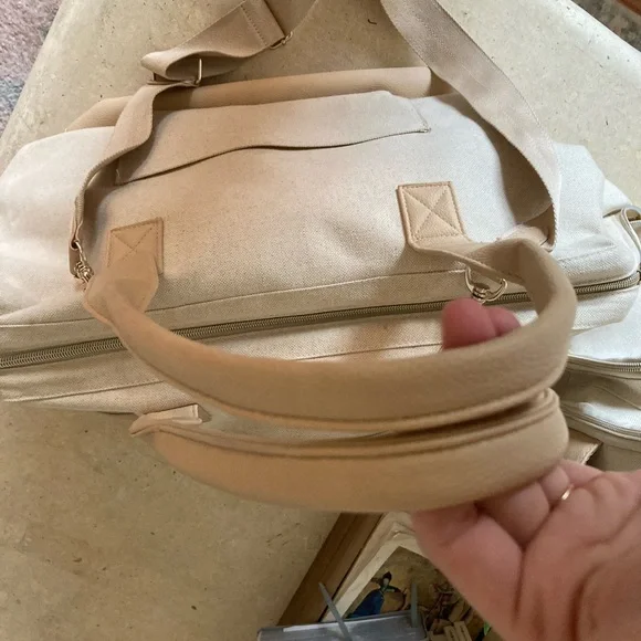 BEIS Duffle Bag - Picture 3 of 4